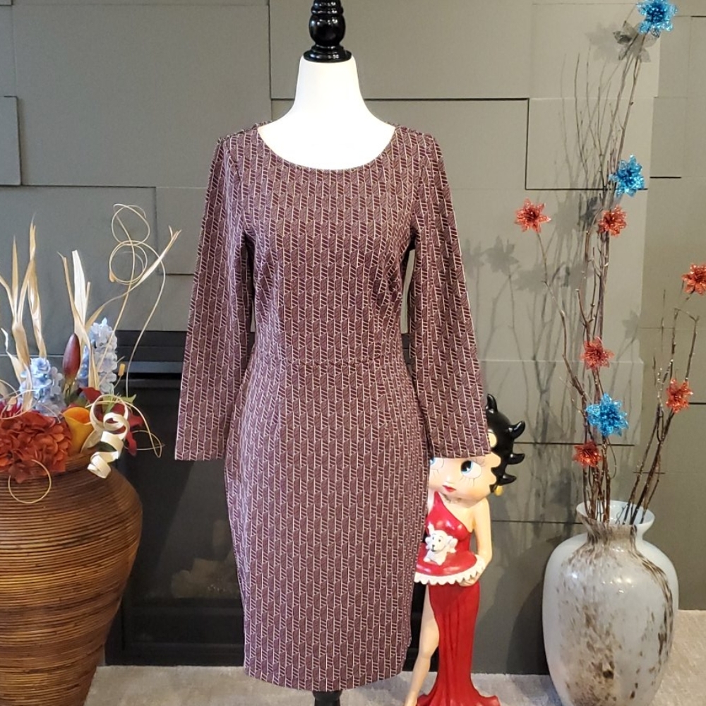 NWT Leota Shelly Asymmetrical Sheath Dress Small